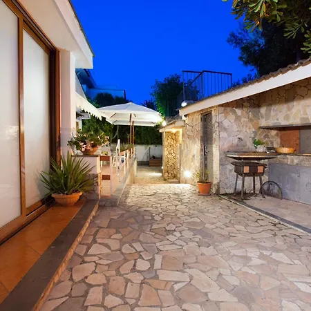 Villa Luxury In Villa, Terrazzo Privato