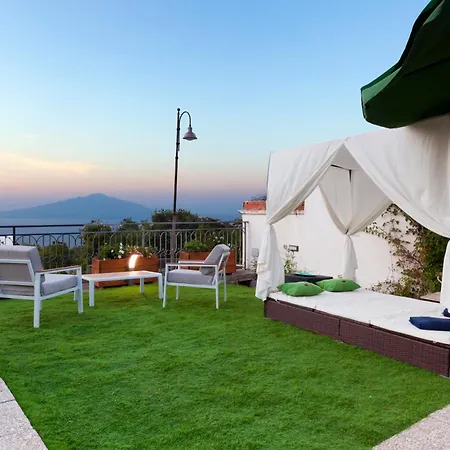 Luxury In Villa, Terrazzo Privato